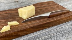 Couteau à fromage à pâte dure avec planche