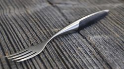 Couteaux, Fourchette à steak suisse